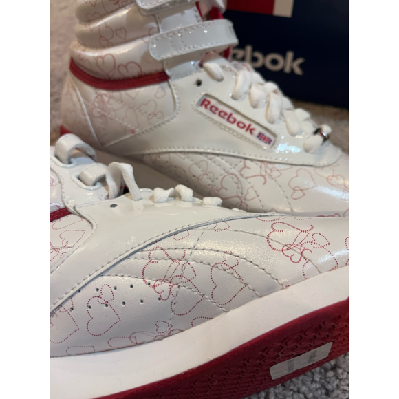 Reebok Freestyle HI high Valentine’s Day Shoes Sneakers Heart white Women’s 8 - Picture 7 of 8
